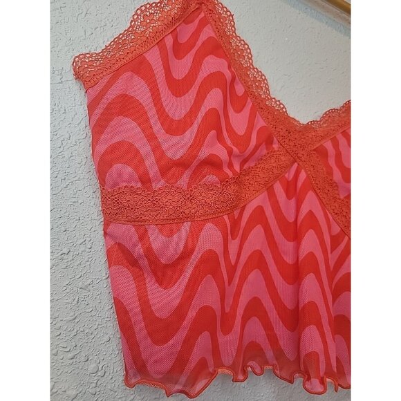 H&M DIVIDED Red Pink Y2K Crop Top Tank Lace Mod Print Lace Size Medium - Picture 2 of 6